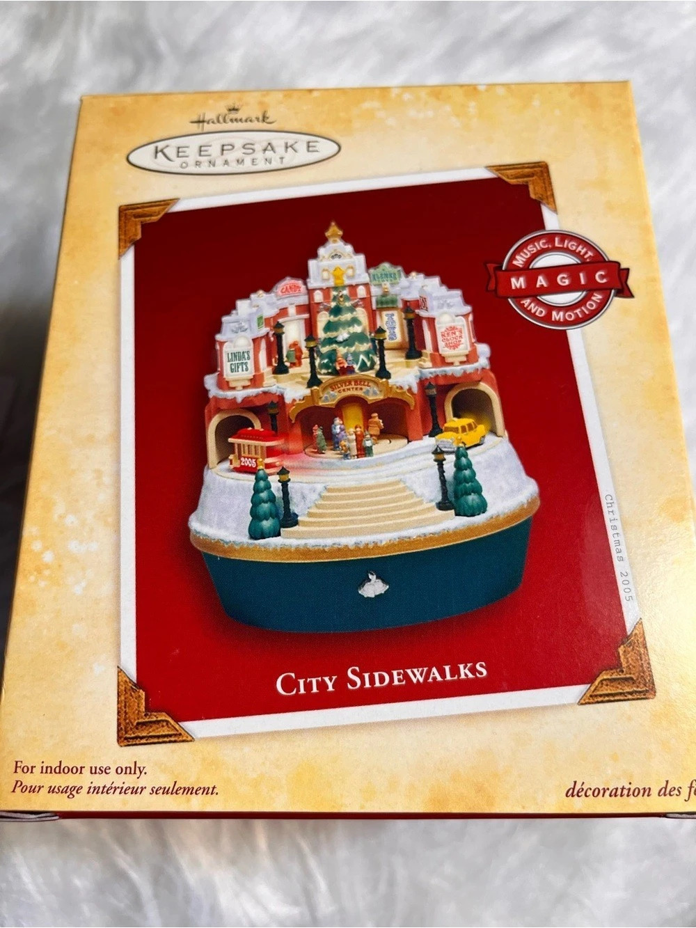 Keesake City Sidewalks Musical Lighted Holiday Decoration